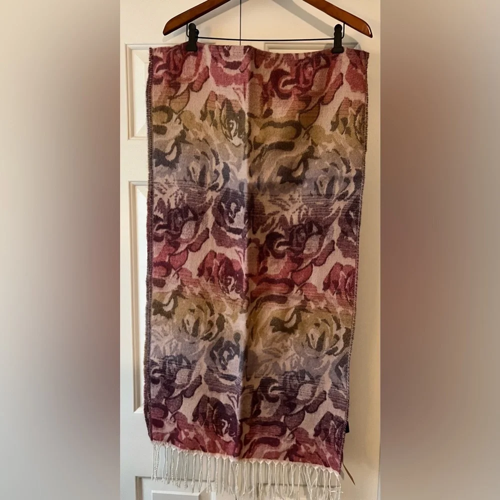 Steve Madden Berry Rose Floral Shawl Scarf NWT 78” x 21” #1704-A